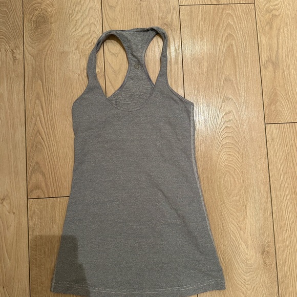 Lululemon tank top - Picture 4 of 10